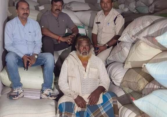 15 नवम्बर से धान खरीदी होगी प्रारंभ , सीजन से पहले प्रशासनिक अमला का अलर्ट मोड , अवैध धान पर कार्रवाई कर किया 3450 बोरी जब्त