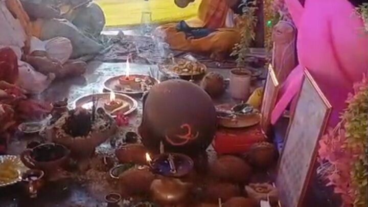 मां लक्ष्मी की  विदाई भजन पर भावूक हुए श्रद्धालु