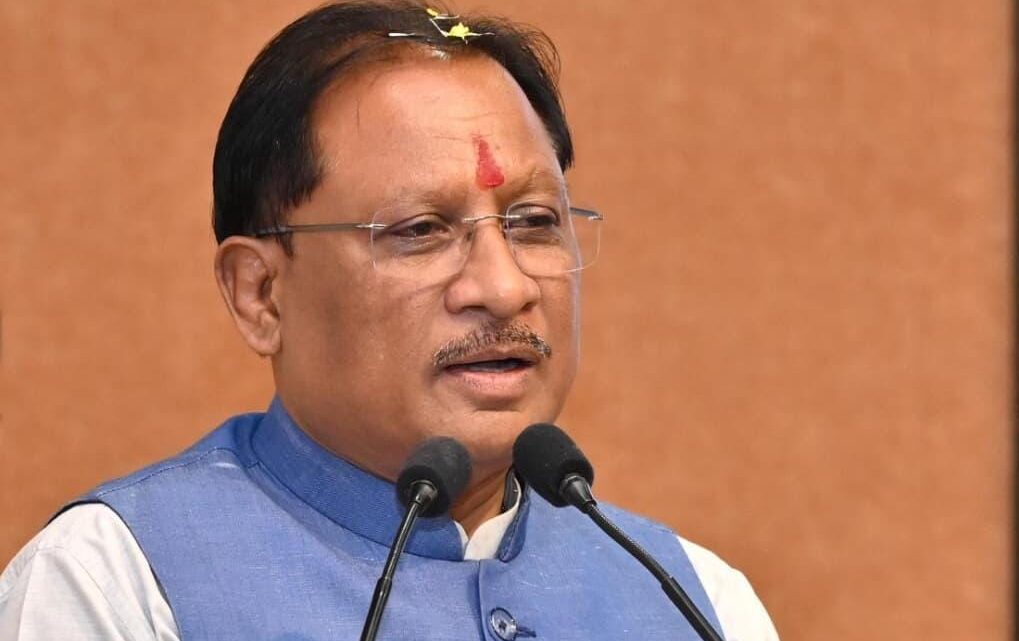 मुख्यमंत्री विष्णुदेव साय के नेतृत्व में सड़कों और पुल-पुलिया के निर्माण से बदल रही है जिले की तस्वीर पीएम ग्राम सड़क योजना अंतर्गत 3.81 करोड़ की लागत से जामपानी से दुलदुला सड़क के नवीनीकरण कार्य  प्रगति पर