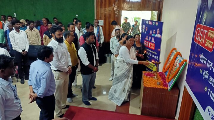 जशपुर में छत्तीसगढ़ स्टेट लेवल ओपन चेस टूर्नामेंट का हुआ शुभारंभ जशपुर विधायक रायमुनी भगत ने शतरंज खेलकर टूर्नामेंट की प्रतियोगिता की औपचारिक शुरुआत पहले दिन प्रदेश के 204 खिलाड़ियों ने शतरंज की बिसात पर दिखाया जौहर विधायक, कलेक्टर एवं सीईओ ने भी शतरंज के दावों में आजमाया हाथ