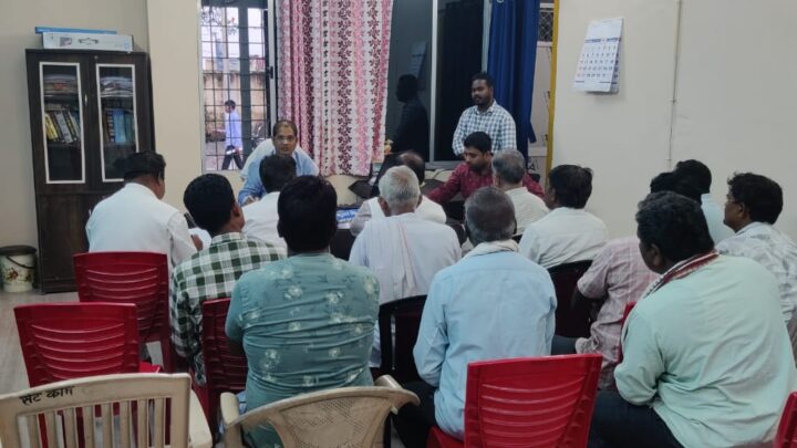 कलेक्टर की अध्यक्षता में जिलास्तरीय सड़क  सुरक्षा समिति की बैठक हुआ आयोजित दुर्घटना की सूचना मिलते ही एम्बुलेंस तत्काल पहुंचे, घायलों को मिले शीघ्र उपचाररू कलेक्टर व्यास