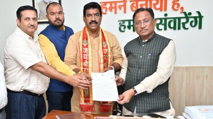 किसानों के एग्री-स्टेक पंजीयन की समय वृद्धि बढ़ाने को लेकर मुख्यमंत्री जी से मुलाकात किए : भाजपा किसान मोर्चा