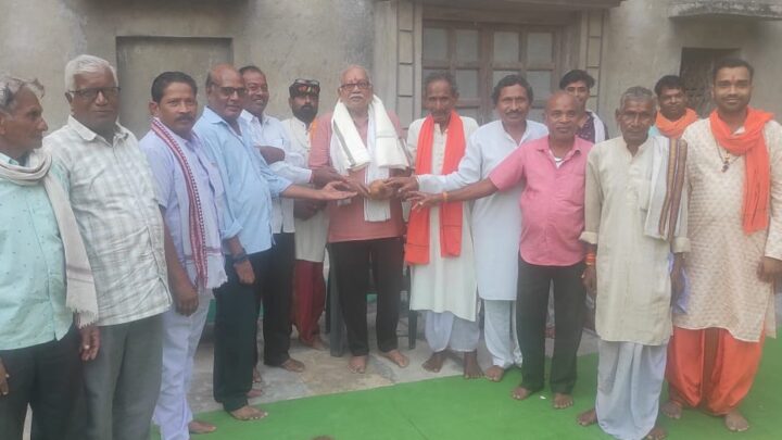 अखण्ड रामनाम सप्ताह यज्ञ को सफल बनाने वाले कार्यकर्ता हुए सम्मानित