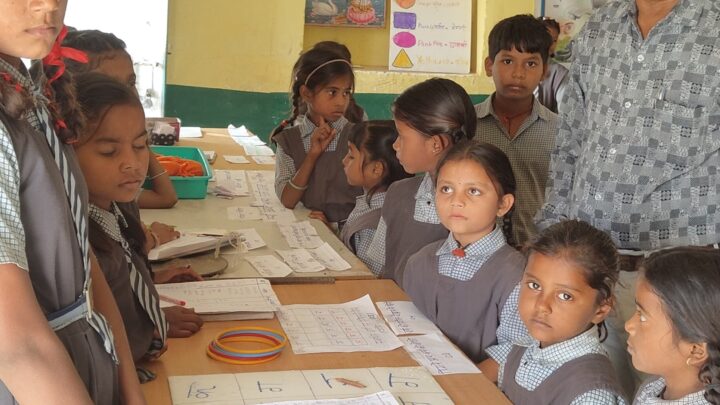 आज राज्य के सभी प्राथमिक शालाओं  में एफ एल एन मेला (Foundational Literacy and Numeracy Mela) आयोजित किया गया।