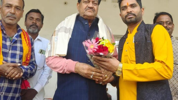 अंतरराष्ट्रीय मानवाधिकार फाउंडेशन की दीनबंधु यादव बेमेतरा जिलाध्यक्ष बनते ही कह दी बड़ी बात पदमश्री फूलबासन यादव और पदमश्री जागेश्वर यादव मुक्तायादव प्रदेश उपाध्यक्ष ने दीनबंधु यादव को बेमेतरा जिलाध्यक्ष बनने पर बधाई एवं शुभकामनाएं दीं