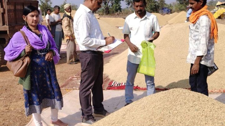 सख्त मॉनिटरिंग का असर—धमतरी में धान खरीदी तेज रफ्तार पर किसानों को मिल रहा त्वरित भुगतान