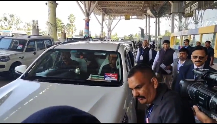 राष्ट्रीय सुरक्षा सलाहकार (NSA) अजीत डोबाल पहुंचे रायपुर। एयरपोर्ट से सीधे IIIM के लिए निकले