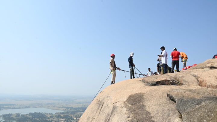 पर्यटकों के लिए गांव केरे में 8 होम स्टे की सुविधा उपलब्ध पर्यटक होम स्टे में रहने के साथ जशपुर की संस्कृति रहन-सहन खान-पान का भी ले रहे आनंद