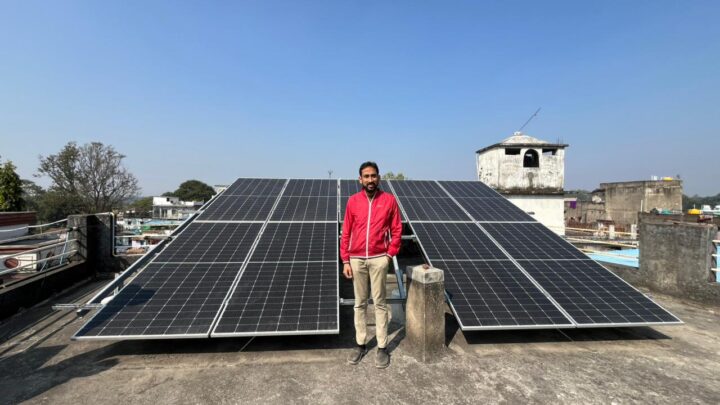 प्रभाष कुमार जैन ने अपने घर में लगाया सूर्य घर मुफ्त बिजली योजना के तहत सोलर पैनल