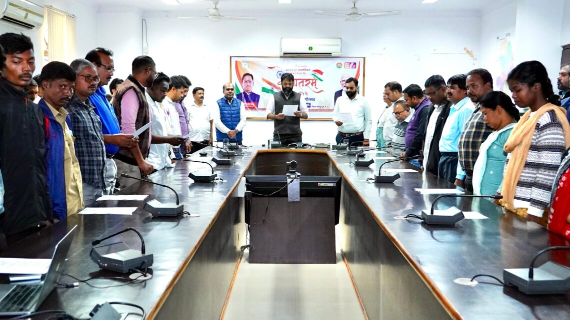 प्रधानमंत्री नरेंद्र मोदी ने राष्ट्रीय गीत “वंदे मातरम‘‘ के 150 वर्ष पूरे होने के उपलक्ष्य में वर्षभर चलने वाले समारोह का किया शुभारंभ