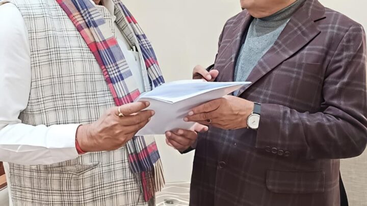 राजधानी में NH-53 रिंग रोड 1 होगी चौड़ी, सांसद बृजमोहन अग्रवाल से मुलाकात के बाद केंद्रीय मंत्री नितिन गडकरी ने दी सहमति