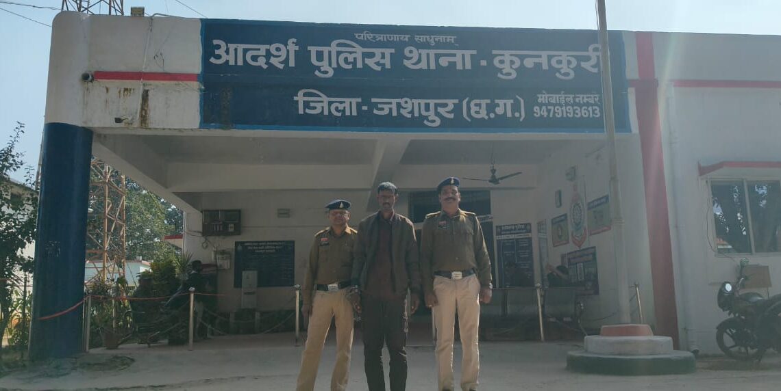 गौ तस्करी के खिलाफ जशपुर पुलिस की कार्यवाही,17 नग गौ वंशों को छुड़ाया तस्करों के चंगुल से, दो आरोपी गिरफ्तार भेजा जेल