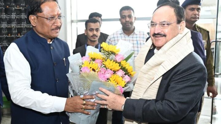 मुख्यमंत्री विष्णुदेव साय ने केंद्रीय स्वास्थ्य एवं परिवार कल्याण मंत्री जे पी नड्डा का किया आत्मीय स्वागत