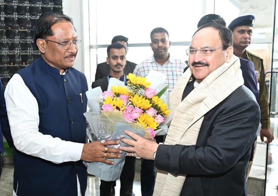 मुख्यमंत्री विष्णुदेव साय ने केंद्रीय स्वास्थ्य एवं परिवार कल्याण मंत्री जे पी नड्डा का किया आत्मीय स्वागत