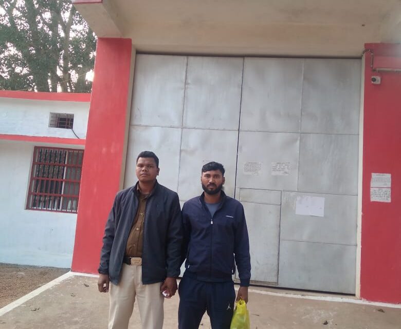 13 लाख की लूट का जशपुर पुलिस ने किया खुलासा, एक आरोपी गिरफ्तार भेजा जेल