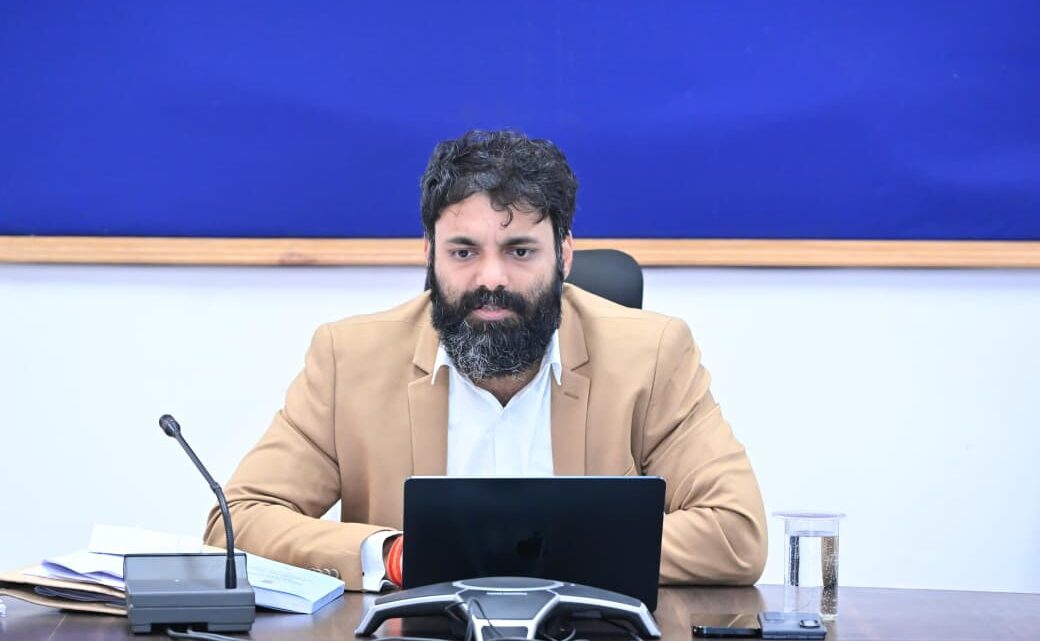 कलेक्टर ने उड़नदस्ता टीम को रात्रि पाली में सभी चेक पोस्ट का आकस्मिक निरीक्षण करने के दिए सख्त निर्देश