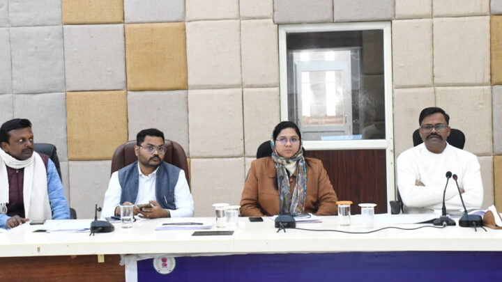 तातापानी महोत्सव संक्रांति परब 2026 , कलेक्टर ने की तैयारियों की समीक्षा