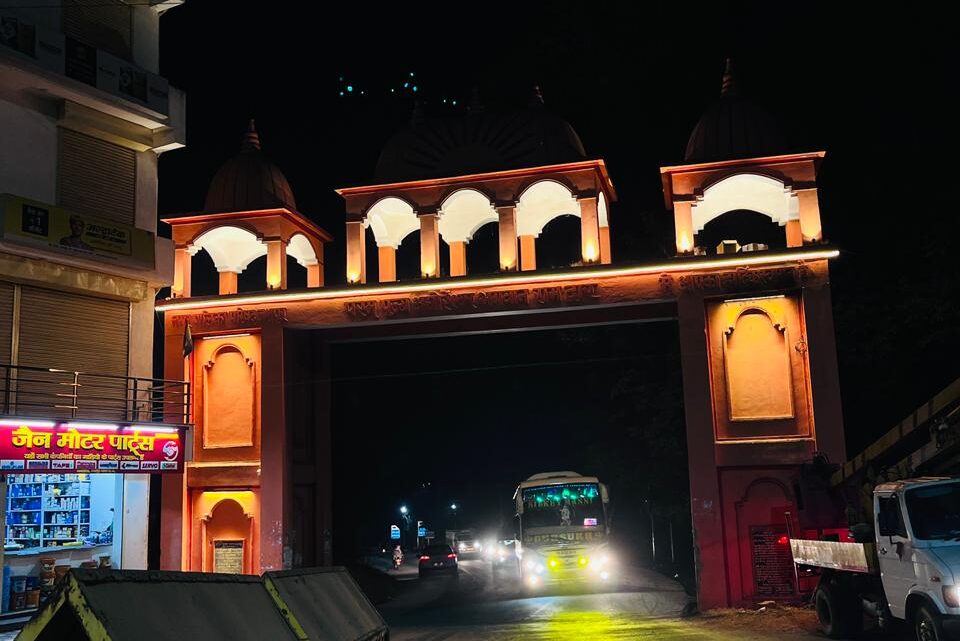 मुख्यमंत्री विष्णुदेव साय के नेतृत्व में जशपुर शहर हो रहा रोशन