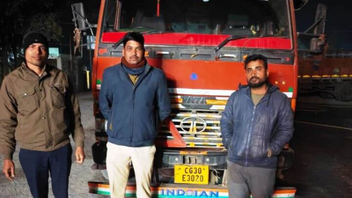 बलरामपुर : 350 बोरी अवैध धान जब्त