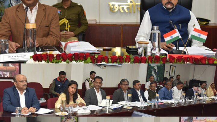 राज्यपाल रमेन डेका की पहल पर गोद ग्रामों में माह मार्च तक योजनाओं के शत-प्रतिशत क्रियान्वयन का लक्ष्य