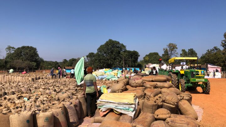 किसान बिंदेश्वर धान खरीदी केन्द्र की व्यस्था से हुए सन्तुष्ट आसानी से बेचा 200 क्विंटल धान