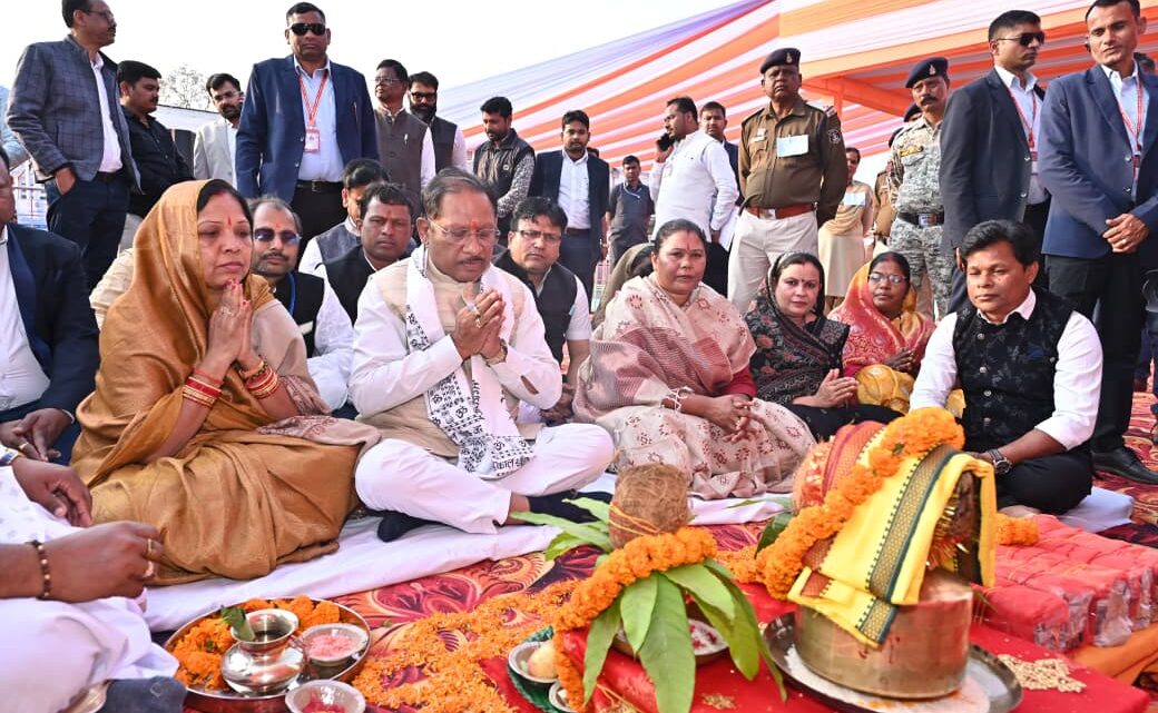 मुख्यमंत्री विष्णुदेव साय ने कोतबा क्षेत्र को दी विकास की बड़ी सौगात 51 करोड़ 73 लाख रुपये के 28 विकास कार्यों का किया लोकार्पण एवं भूमिपूजन लुड़ेग में महतारी सदन, बागबहार में नवीन तहसील कार्यालय भवन का हुआ शुभारम्भ क्षेत्र में स्वास्थ्य, सड़क, शिक्षा और पेयजल व्यवस्था होगी सुदृढ़