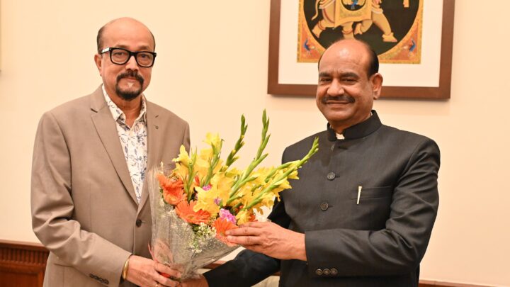 राज्यपाल के गोद ग्राम टेमरी के ग्रामीणों ने किया लोकभवन का भ्रमण