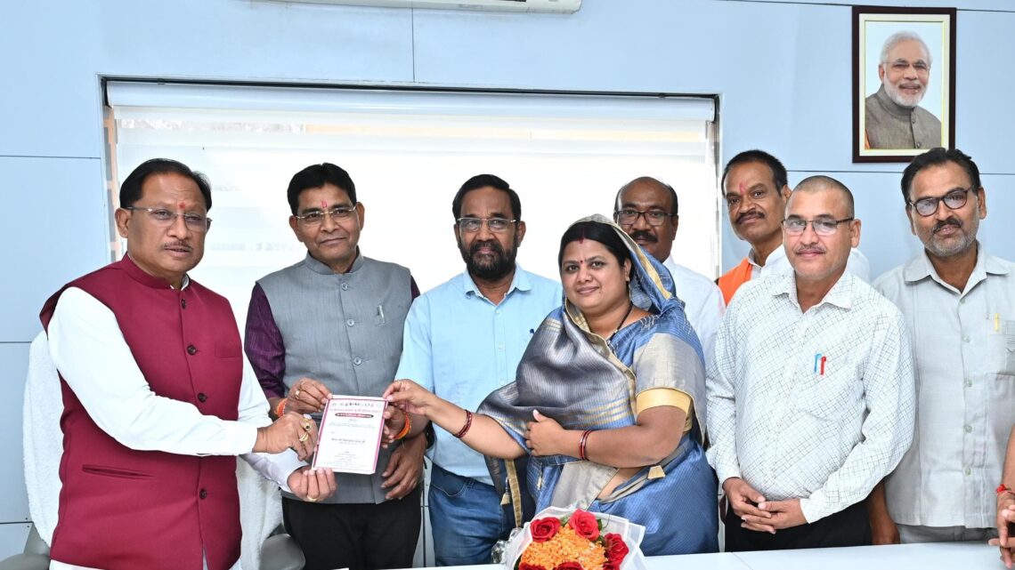 मुख्यमंत्री साय से छत्तीसगढ़ मनवा कुर्मी क्षत्रिय समाज के प्रतिनिधिमंडल ने की सौजन्य मुलाकात, 80 वॉ महा- अधिवेशन का दिया न्यौता