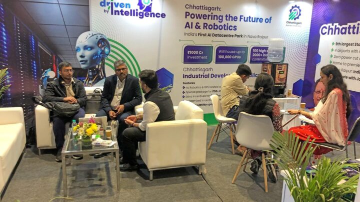 भारत मंडपम में एआई इम्पैक्ट समिट: छत्तीसगढ़ का स्टॉल बना आकर्षण केंद्र,  देश के पहले एआई डाटा सेंटर पार्क की दी जा रही जानकारी,  नवा रायपुर में देश के पहले एआई डाटा सेंटर पार्क से डिजिटल नवाचार और उच्च तकनीकी निवेश को मिलेगी नई गति – मुख्यमंत्री साय