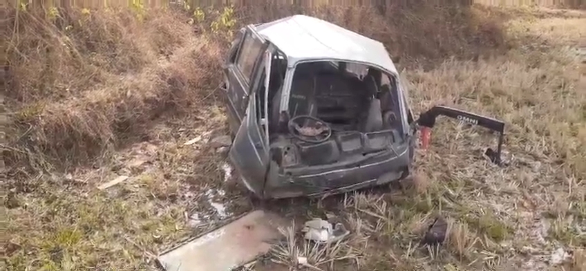 प्रतापपुर ब्रेकिंग -तेज रफ्तार में आ रही ओमनी वैन खेत में जा पलटी , हादसे में सभी घायल, एक साल के बच्चे की हालत गंभीर..