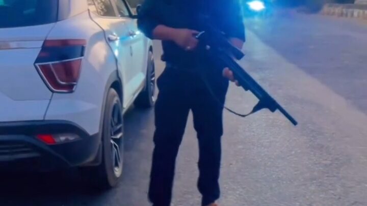 सोशल मीडिया पर गन के साथ रील पोस्ट करने वाले युवक पर रायगढ़ पुलिस की कड़ी वैधानिक कार्रवाई,  एसएसपी शशि मोहन सिंह के निर्देशन पर खरसिया – धरमजयगढ़ पुलिस ने त्वरित की कार्रवाई