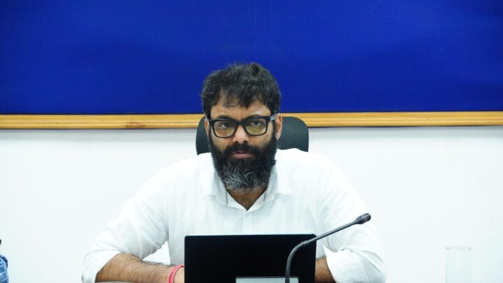 शहरी क्षेत्रों के ढाबों में लकड़ी के बदले एलपीजी गैस का हो उपयोग – कलेक्टर व्यास योजनाओं की प्रगति पर कलेक्टर सख्त उज्ज्वला योजना, पीएम आवास, मछली पालन विभाग व स्वच्छ भारत मिशन की समीक्षा की अपूर्ण कार्यों को शीघ्र पूरा करने के दिए निर्देश